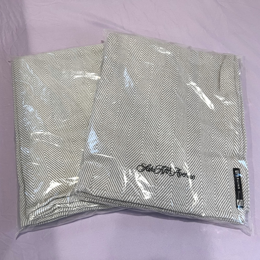 United Airlines, Saks Fifth Avenue Blanket (Two Matching Blankets)